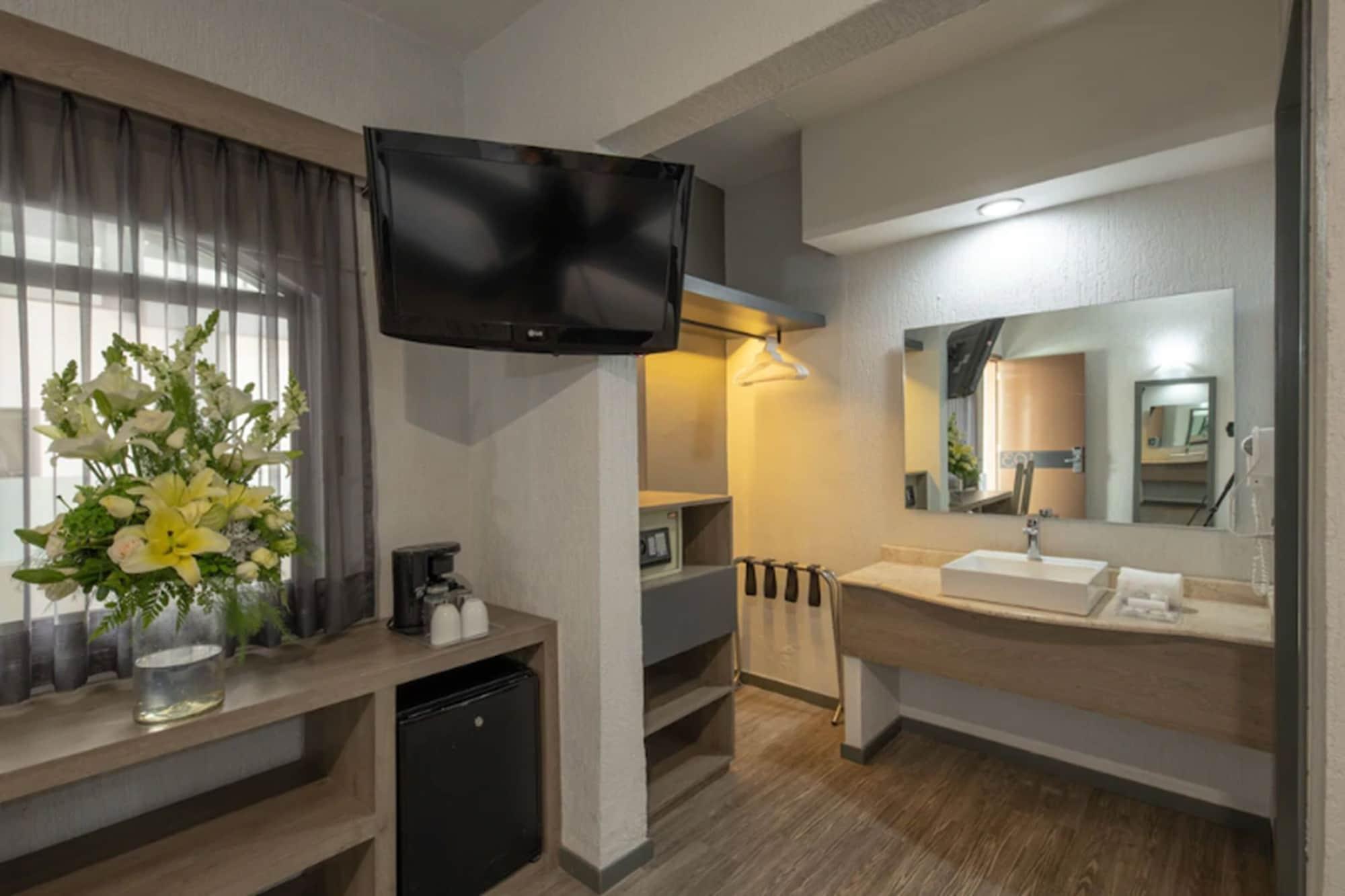 Hotel Malibu Zapopan Bagian luar foto