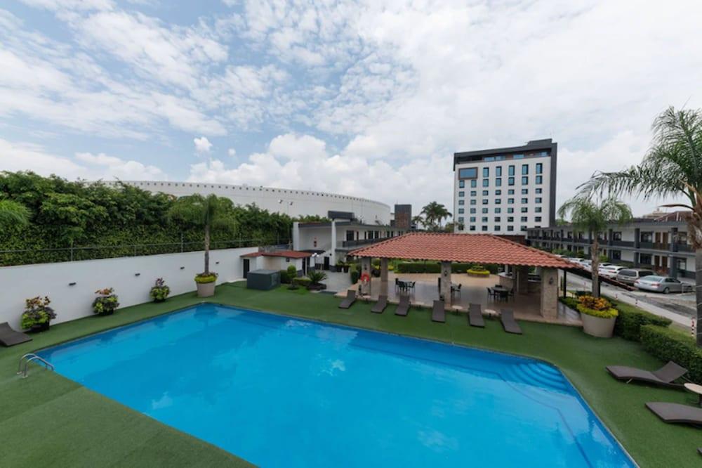 Hotel Malibu Zapopan Bagian luar foto