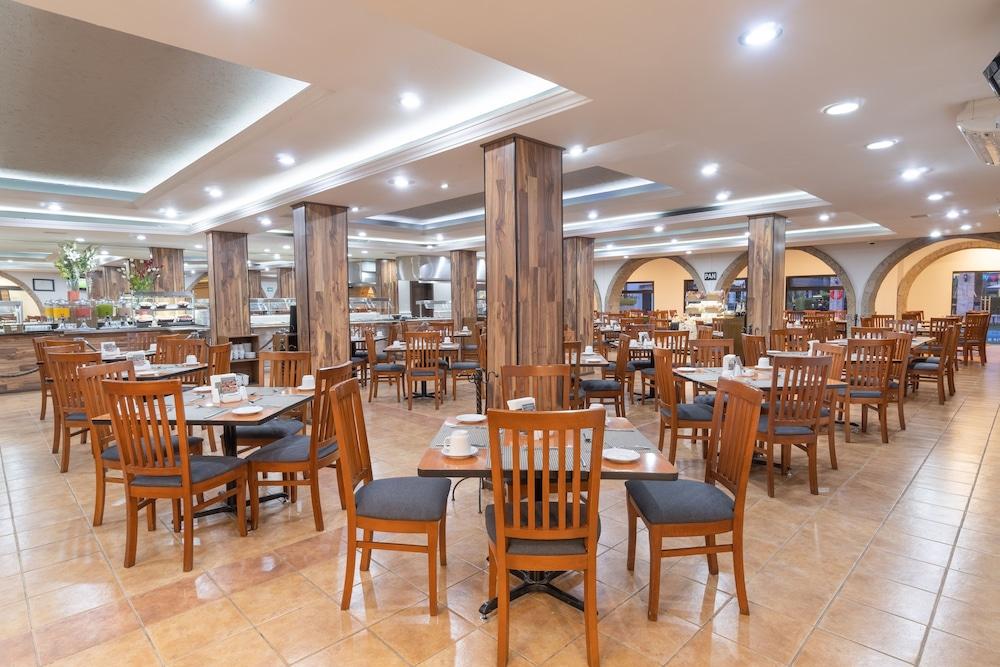 Hotel Malibu Zapopan Bagian luar foto