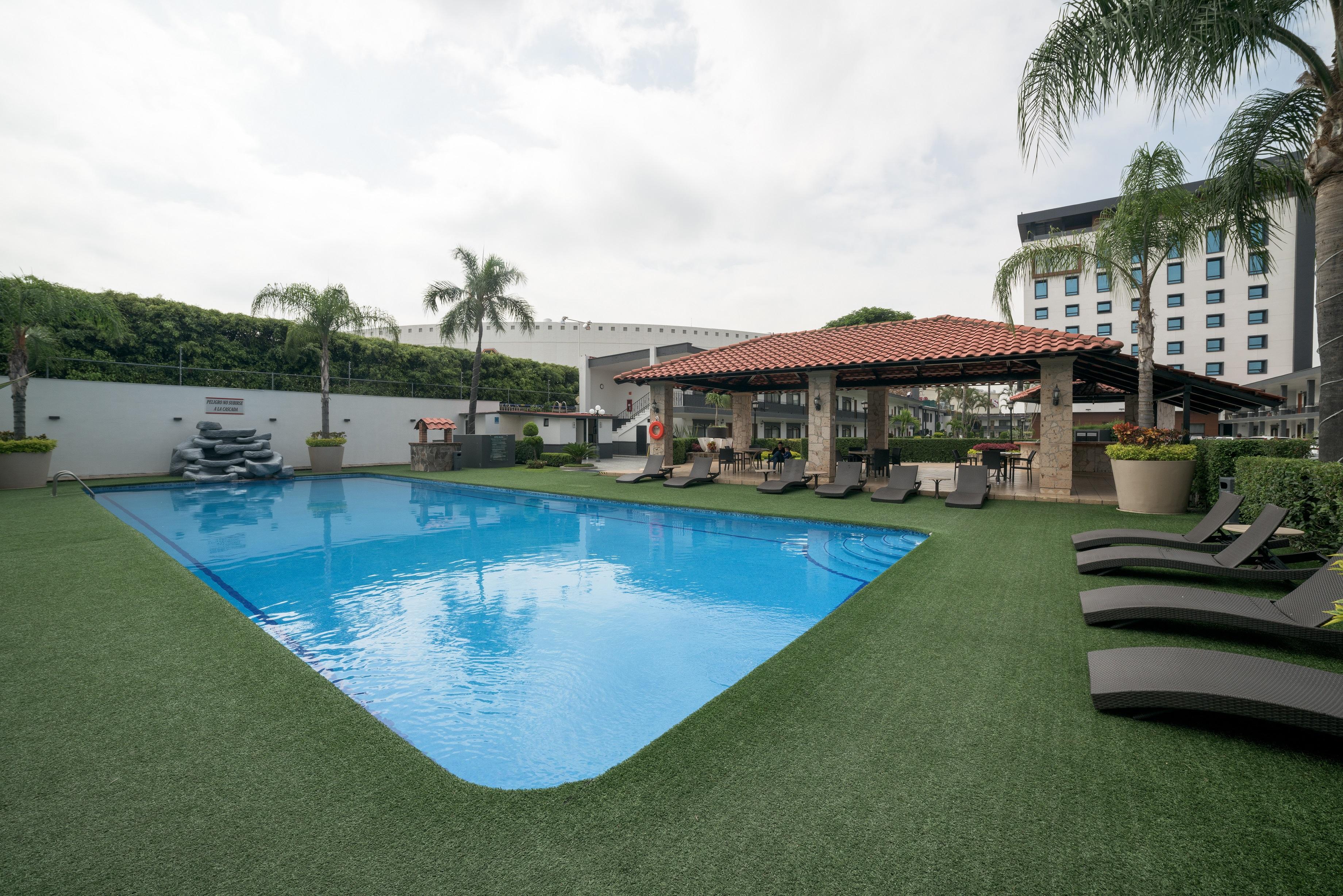 Hotel Malibu Zapopan Bagian luar foto