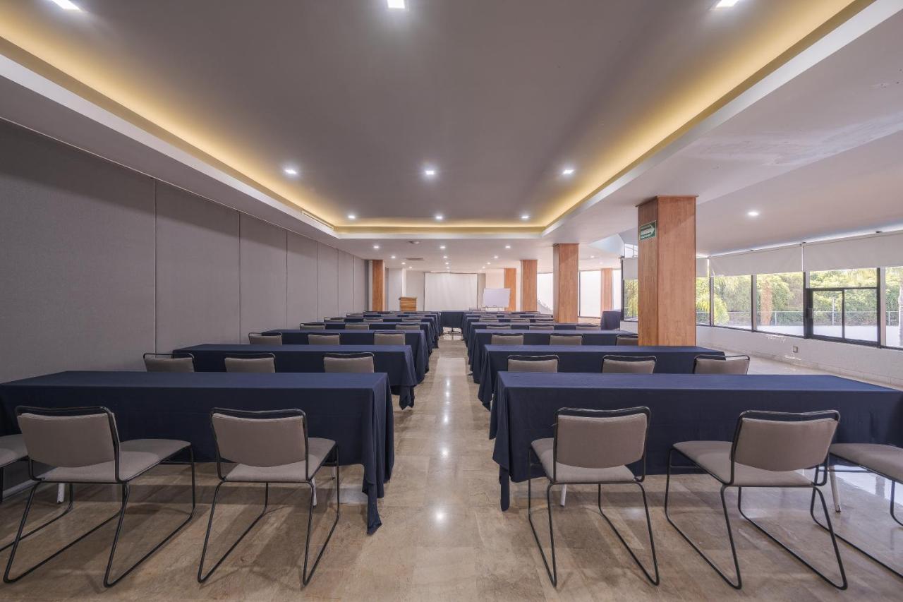 Hotel Malibu Zapopan Bagian luar foto