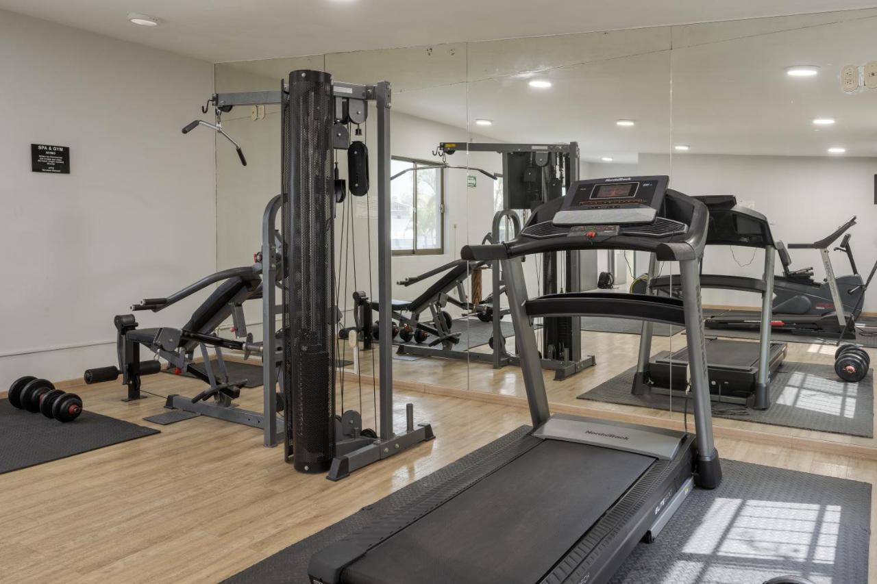 Hotel Malibu Zapopan Bagian luar foto