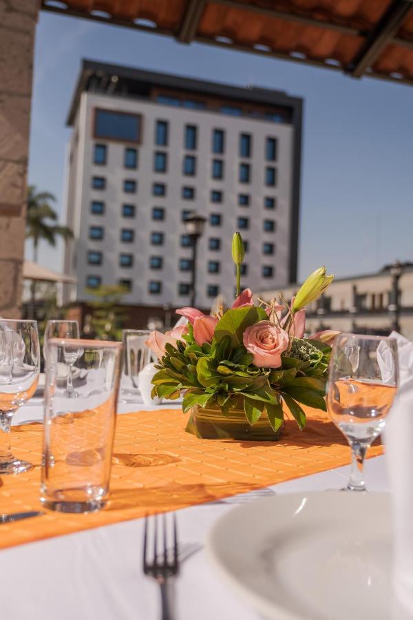 Hotel Malibu Zapopan Bagian luar foto
