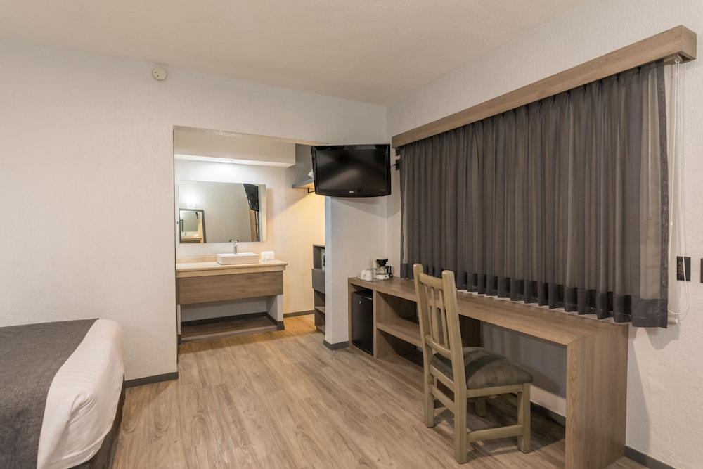 Hotel Malibu Zapopan Bagian luar foto