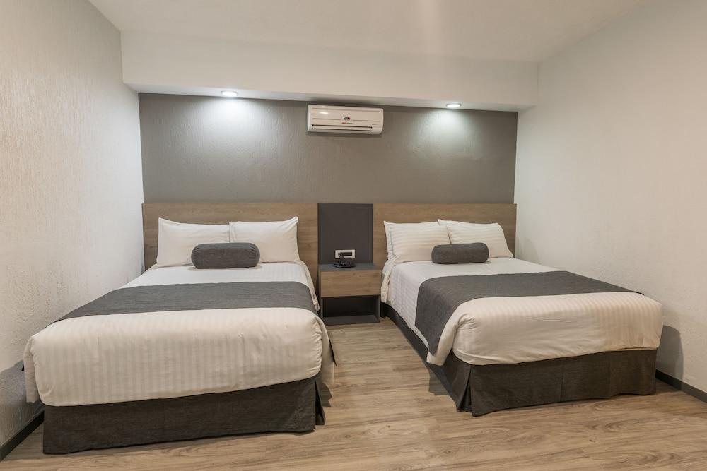 Hotel Malibu Zapopan Bagian luar foto