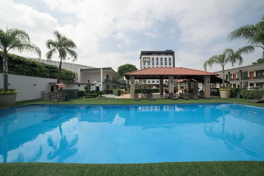 Hotel Malibu Zapopan Bagian luar foto