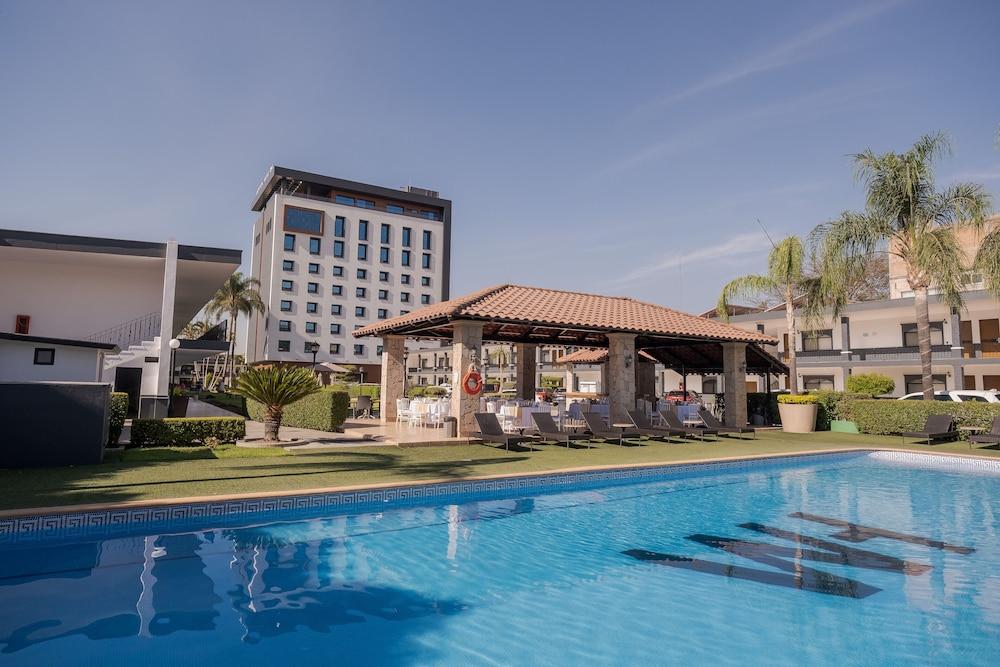 Hotel Malibu Zapopan Bagian luar foto