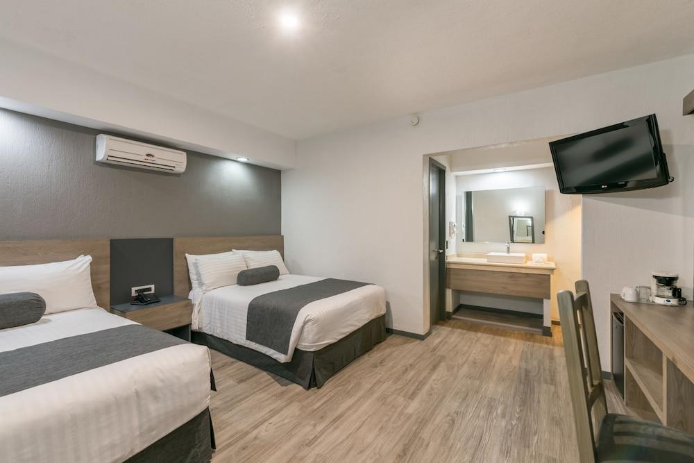 Hotel Malibu Zapopan Bagian luar foto