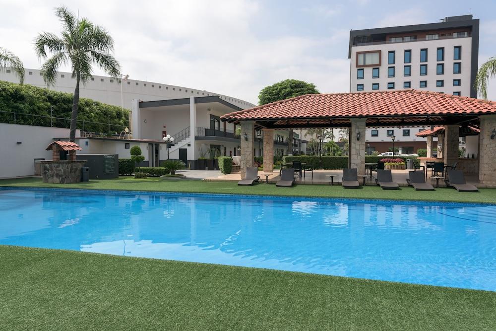Hotel Malibu Zapopan Bagian luar foto