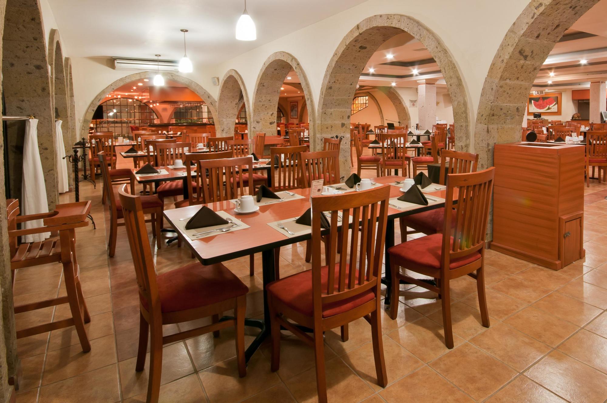 Hotel Malibu Zapopan Bagian luar foto